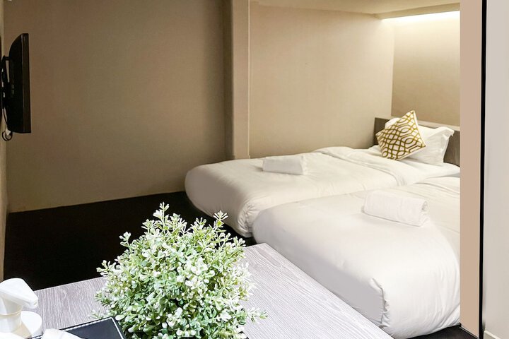 Room 30 of 85