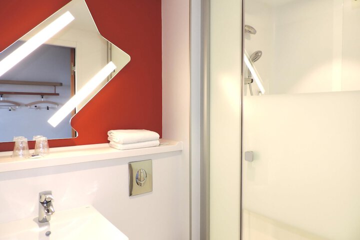 Room 21 of 39