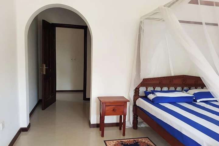 Room 2 of 34