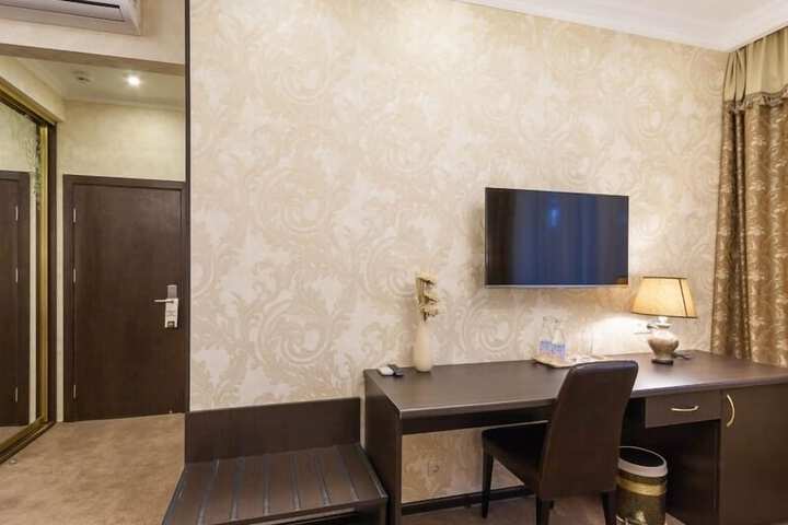 Room 62 of 143
