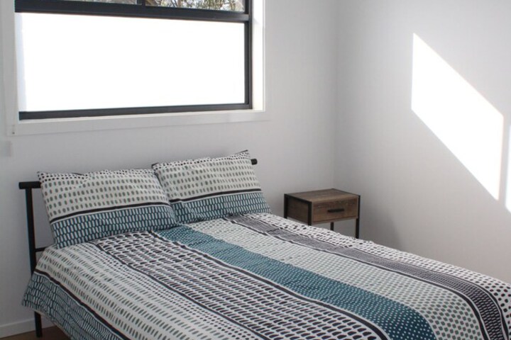 Room 4 of 27