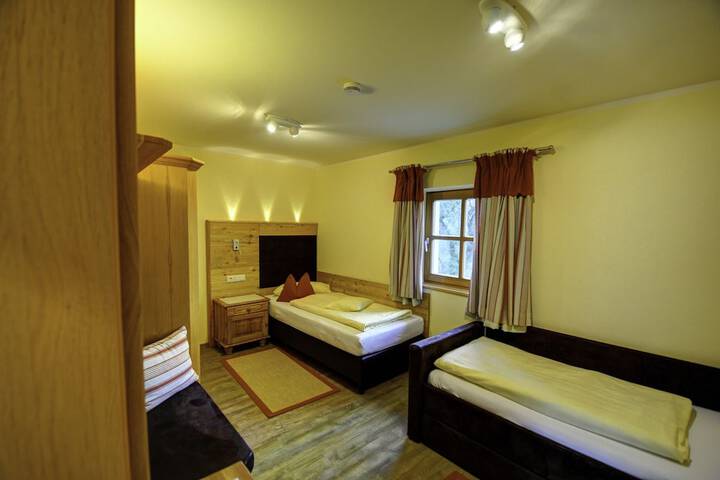 Room 7 of 20