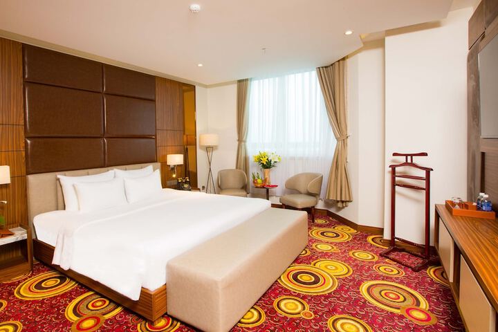 Room 42 of 137