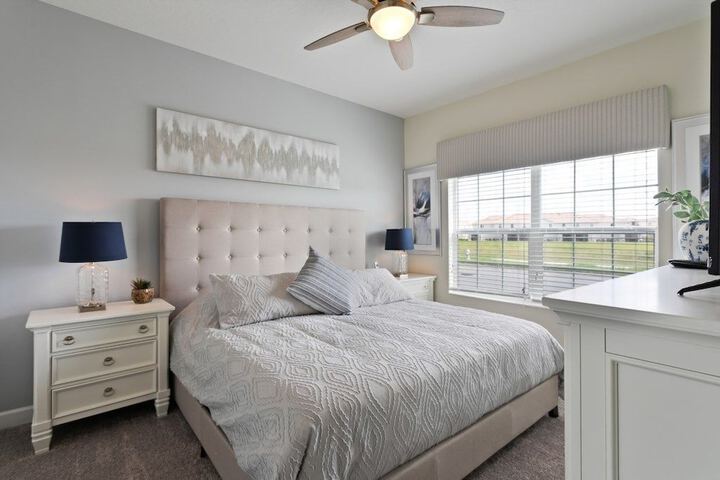 Room 4 of 26