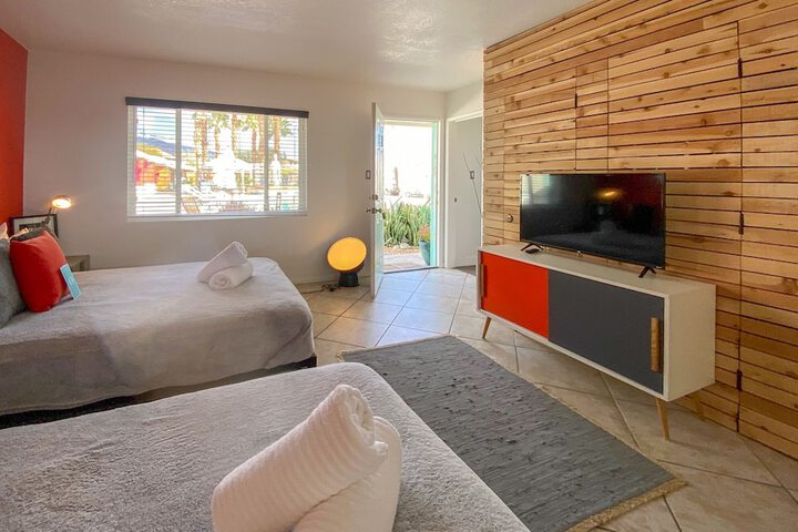 Queen Bed Bathtub (6 of 11)