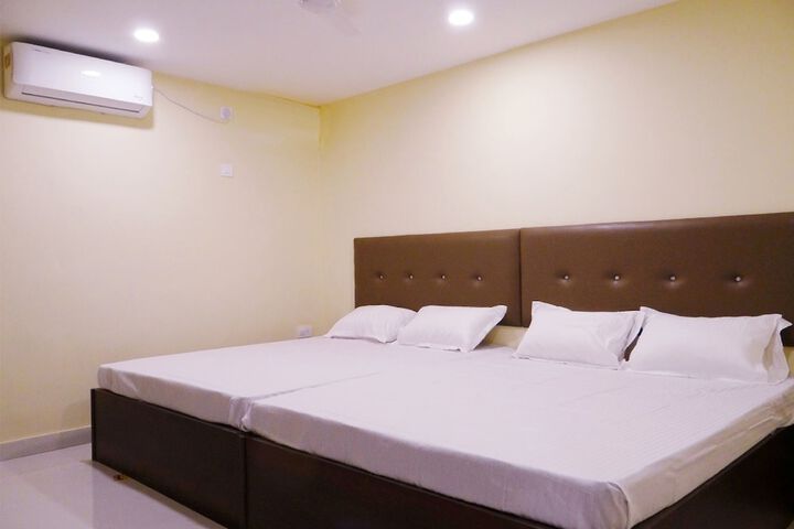 Room 9 of 19