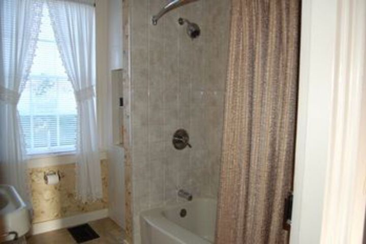 Room 2 of 41