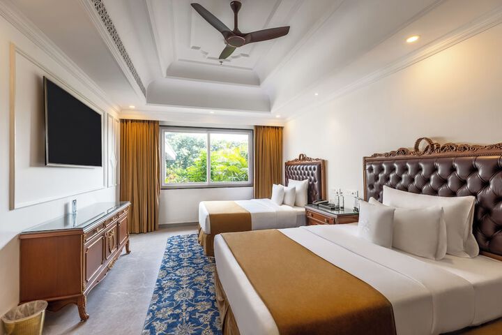Room 28 of 124