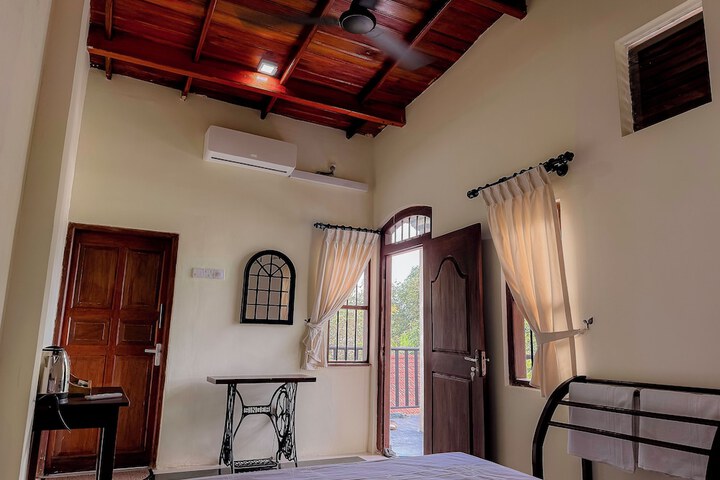 Room 2 of 26