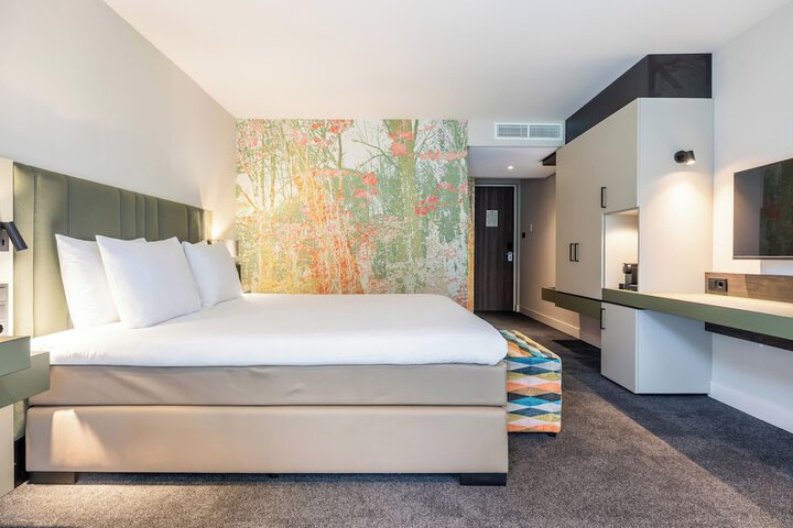 Room 10 of 59