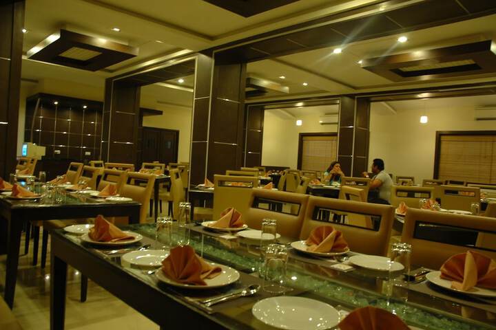 Dining Photos