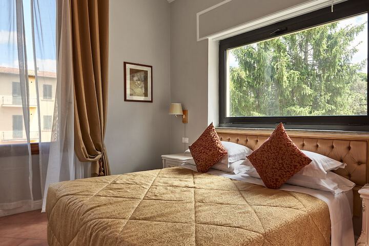 Room 2 of 54