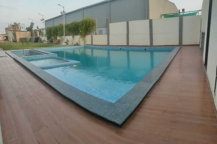 Pool 8 of 16