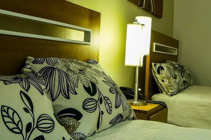 Room 10 of 67