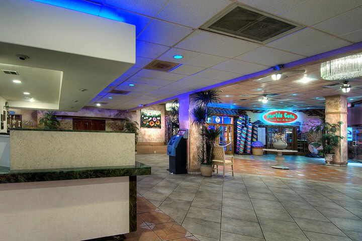 Hotel 2 of 65