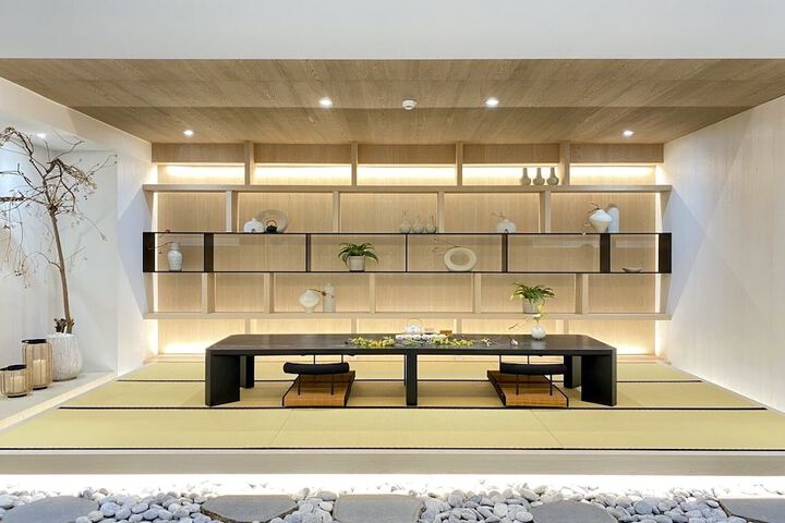 Guest Lobby