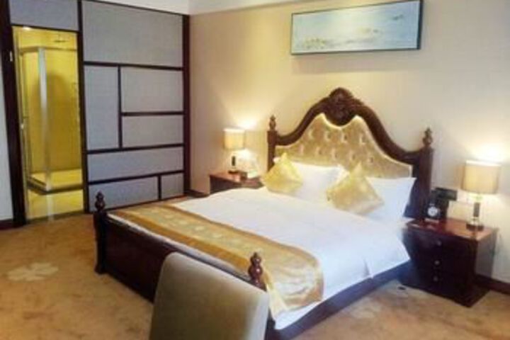 Room 3 of 12