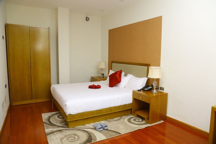 Room 7 of 30