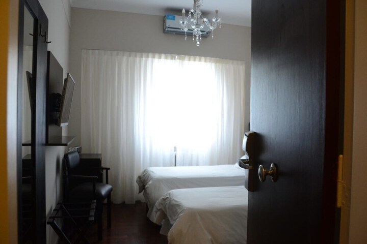 Room 7 of 26