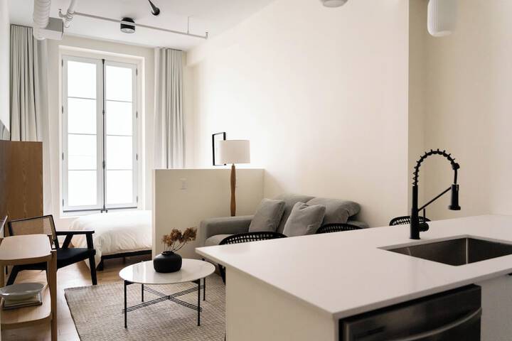 Room 13 of 80