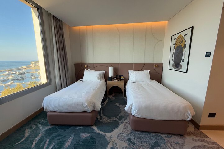 Room 30 of 83