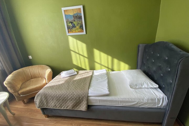 Room 214 of 272