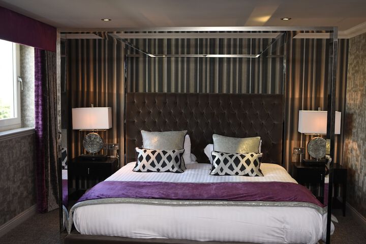 Room 3 of 54