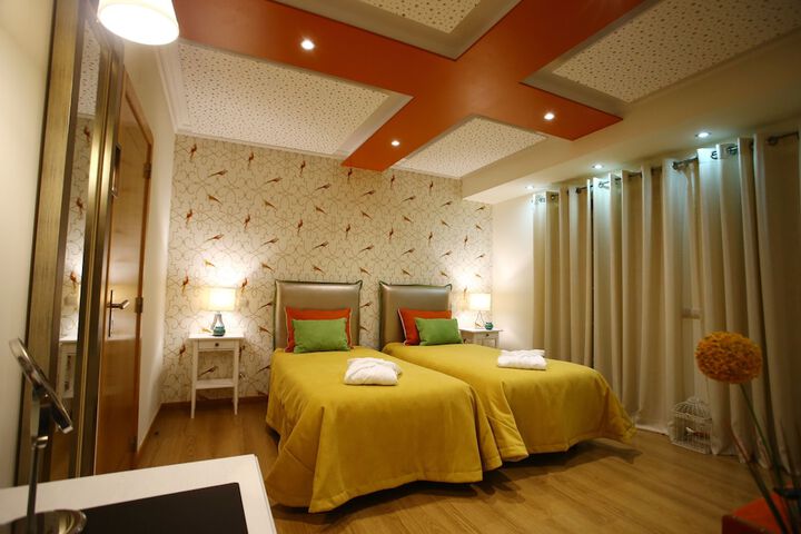 Room 8 of 101