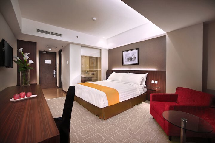 Room 4 of 34
