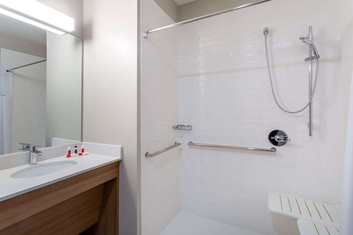 Bathroom shower