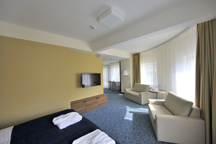 Room 8 of 53