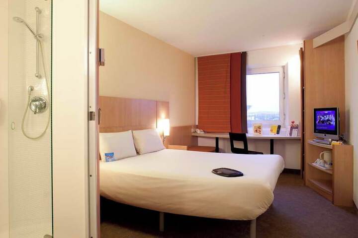 Room 18 of 54