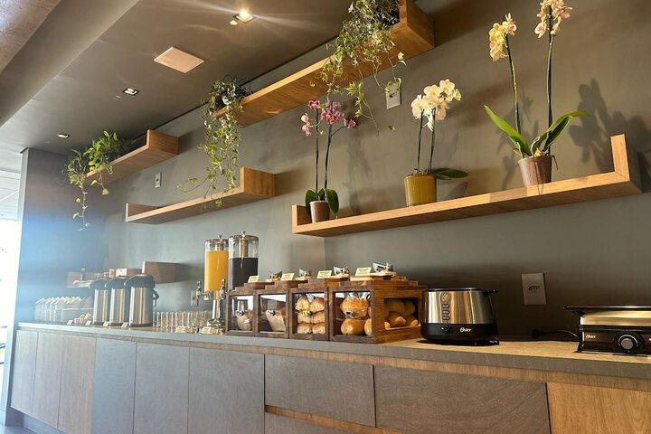 Breakfast/Coffee Service 20 of 25