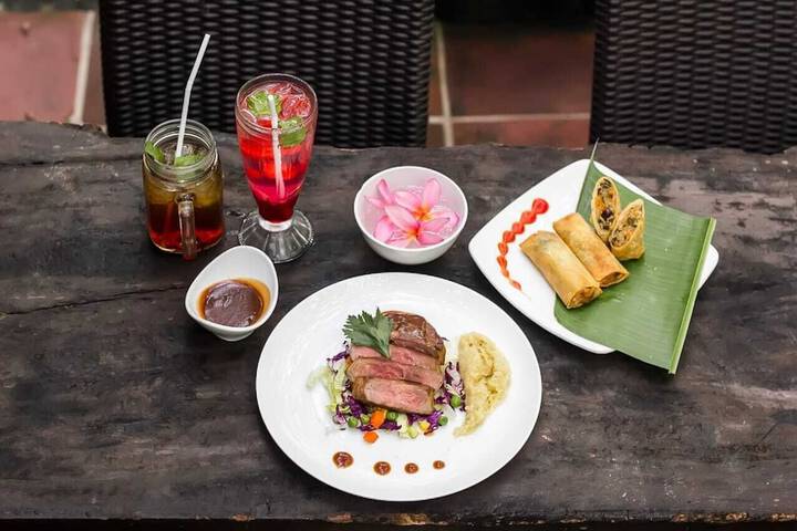 Dining Photos