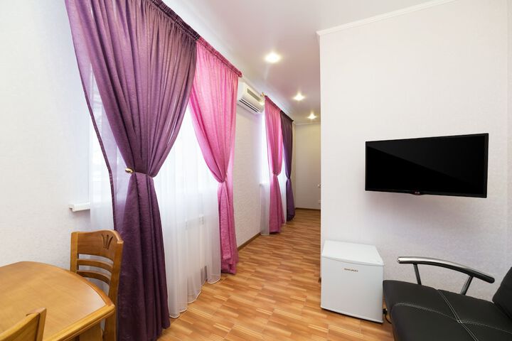 Room 34 of 76