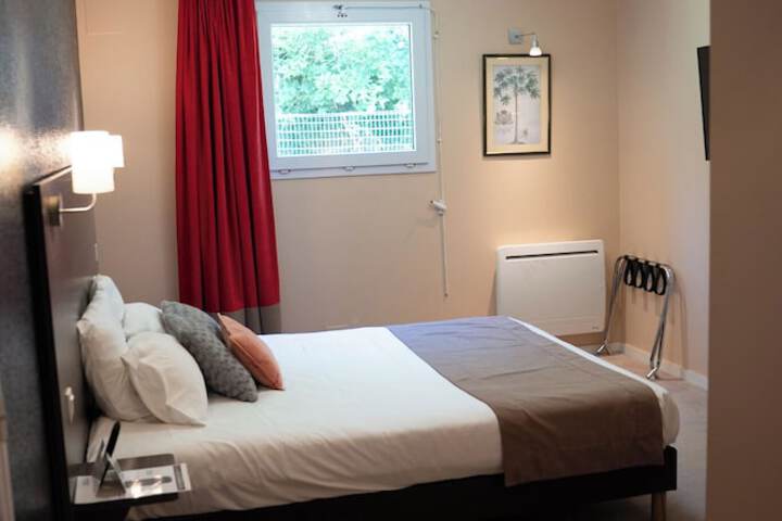 Room 34 of 80