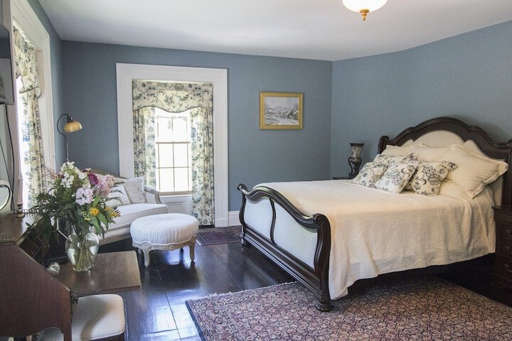 Room 5 of 29