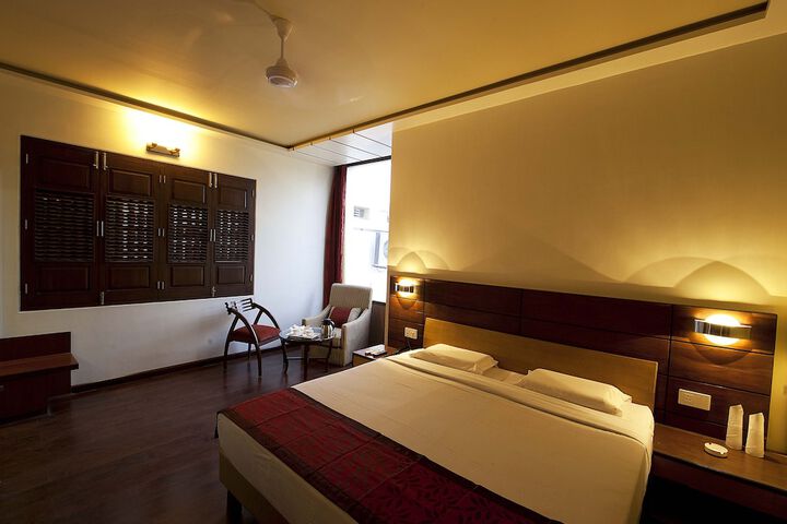 Room 5 of 24
