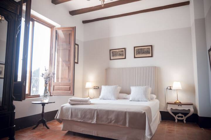 Room 9 of 47