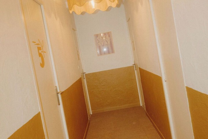Room 38 of 79