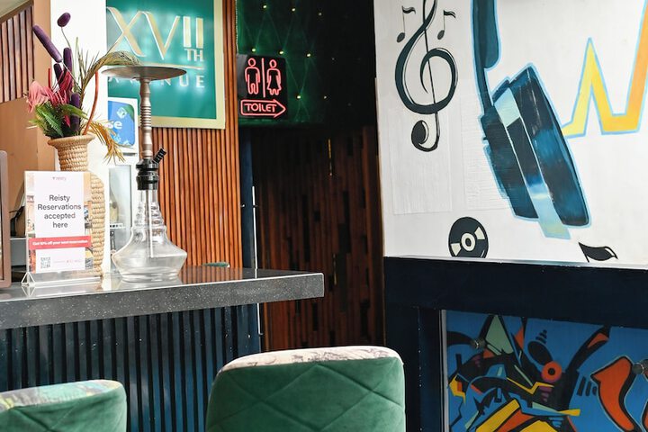 Lounge 67 of 89