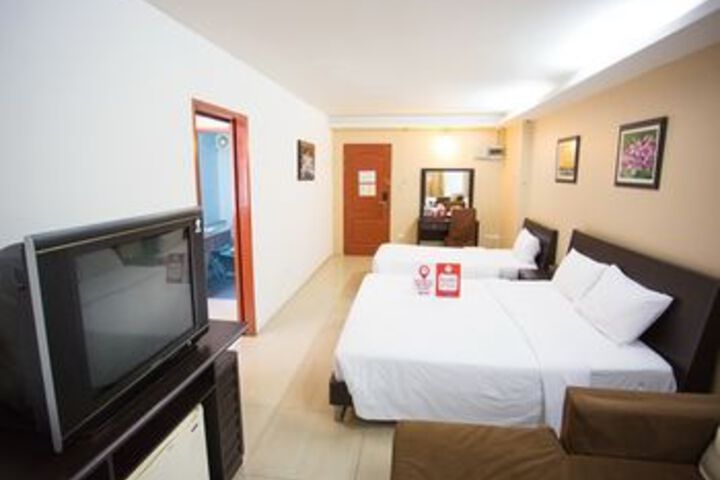 Room 33 of 61