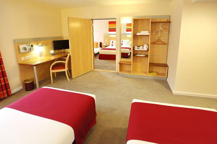 Room 6 of 59