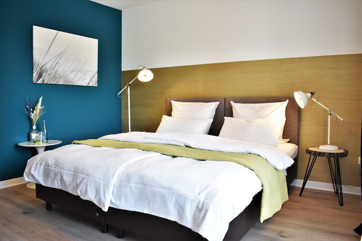 Room 9 of 39