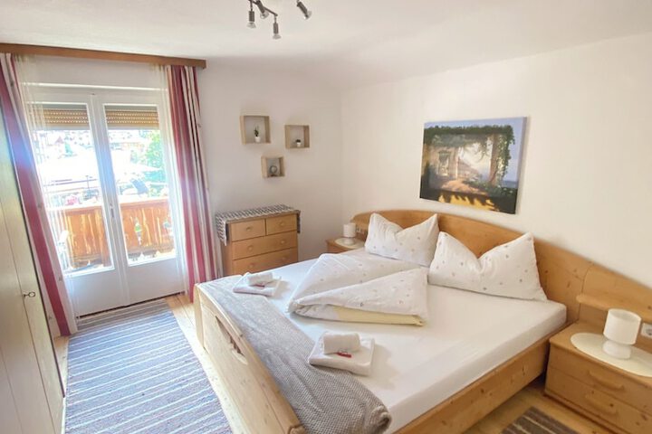 Room 3 of 17