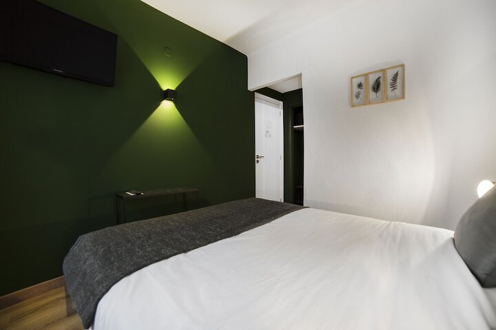 Room 4 of 44