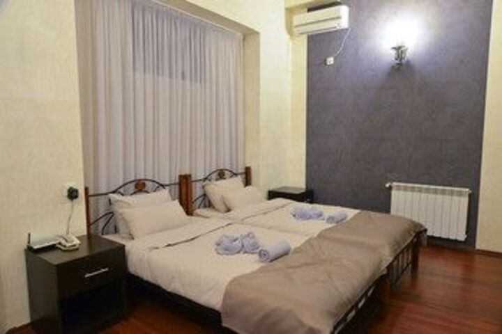 Room 7 of 20