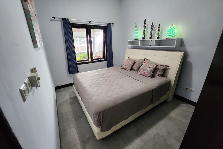 Room 35 of 111