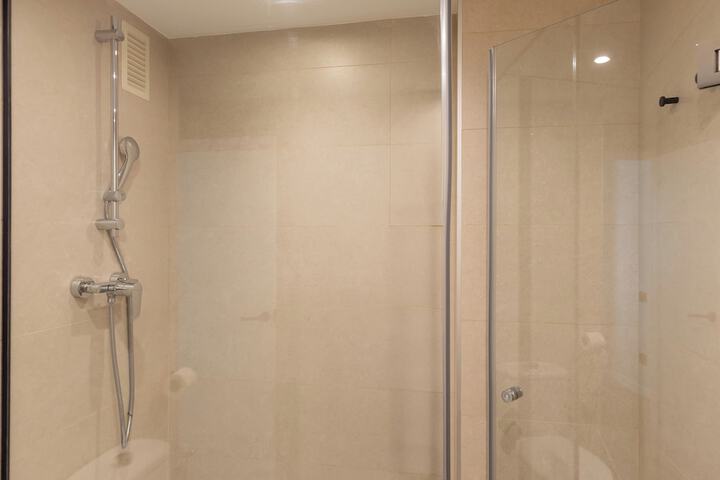 Clean Restrooms