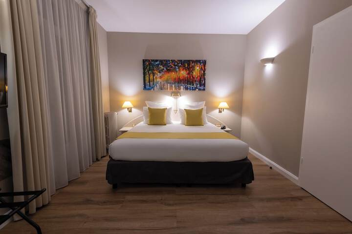 Room 46 of 106